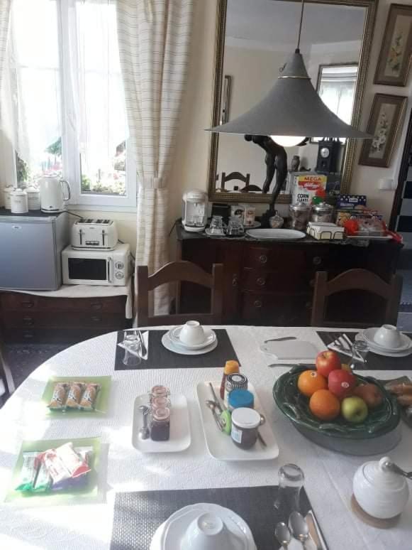 Magnac-Laval Sunset House Chambres De Hotes מראה חיצוני תמונה